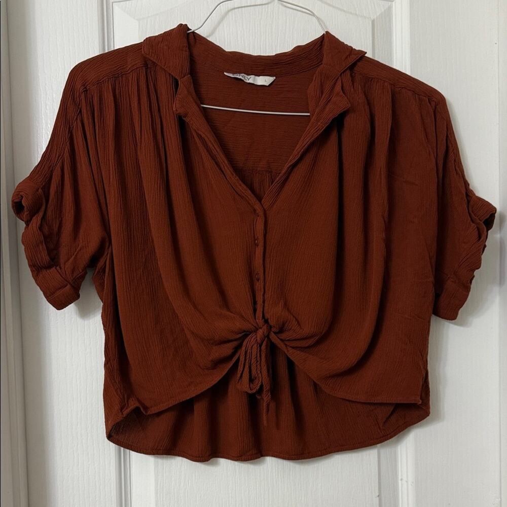 ONLY brown terracotta cuffed sleeve front tie crop blouse size L